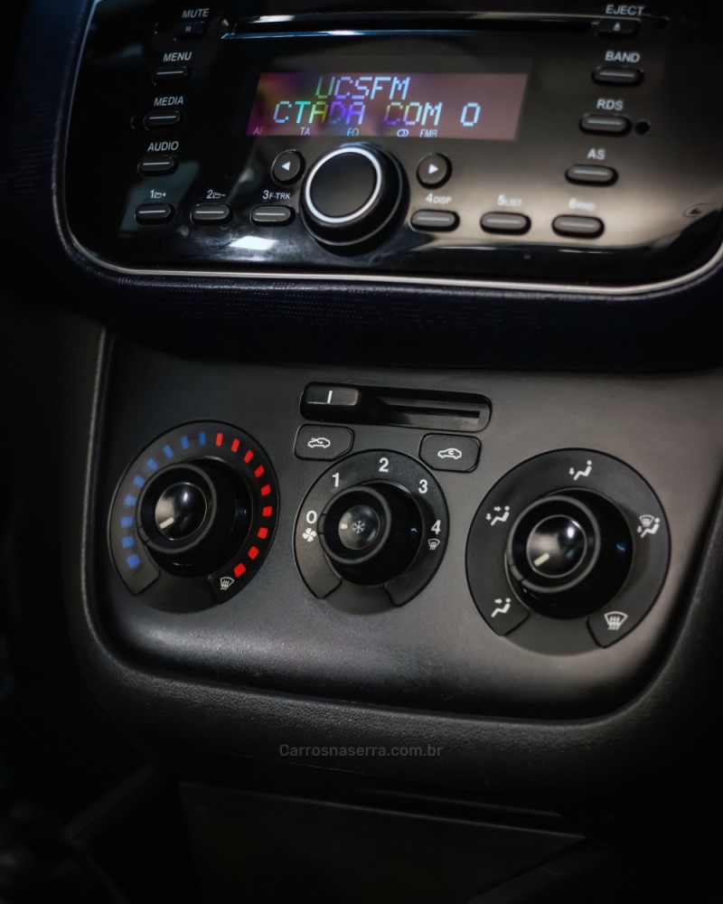PUNTO 1.4 ATTRACTIVE 8V FLEX 4P MANUAL - 2013 - CAXIAS DO SUL