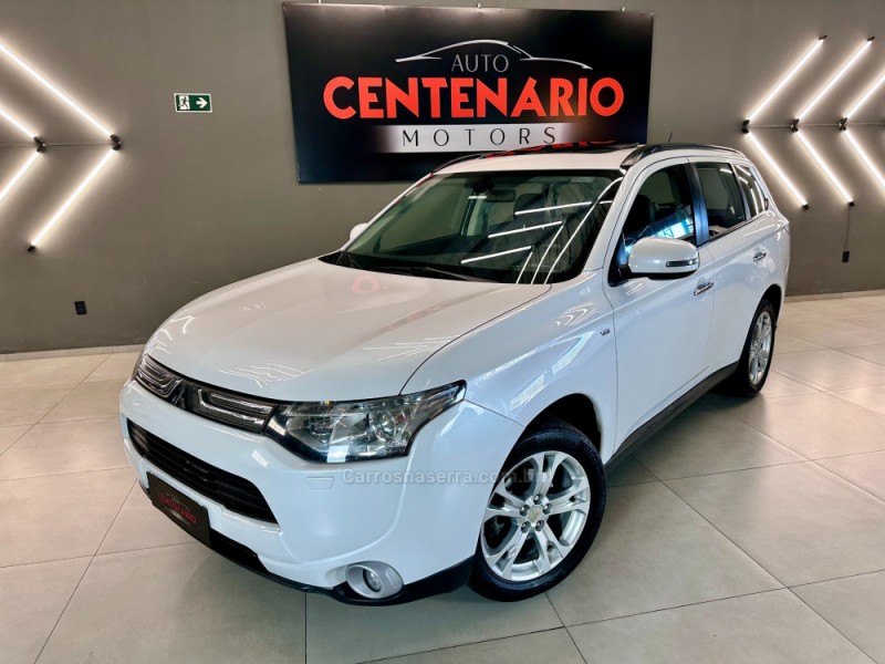 outlander 3.0 gt 4x4 v6 24v gasolina 4p automatico 2015 sapiranga