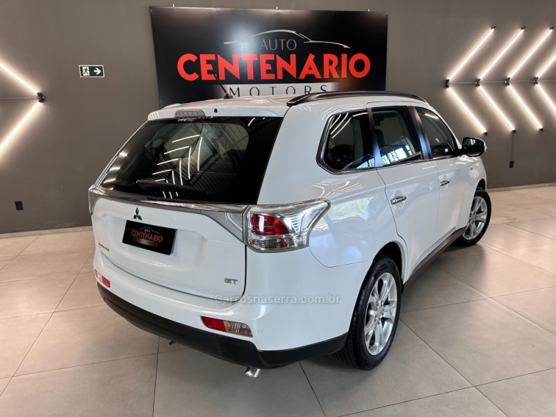 OUTLANDER 3.0 GT 4X4 V6 24V GASOLINA 4P AUTOMÁTICO - 2015 - SAPIRANGA