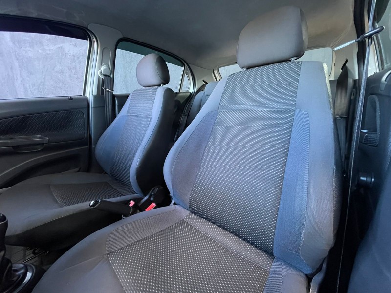 GOL 1.0 MI CITY 8V FLEX 4P MANUAL - 2015 - CAXIAS DO SUL