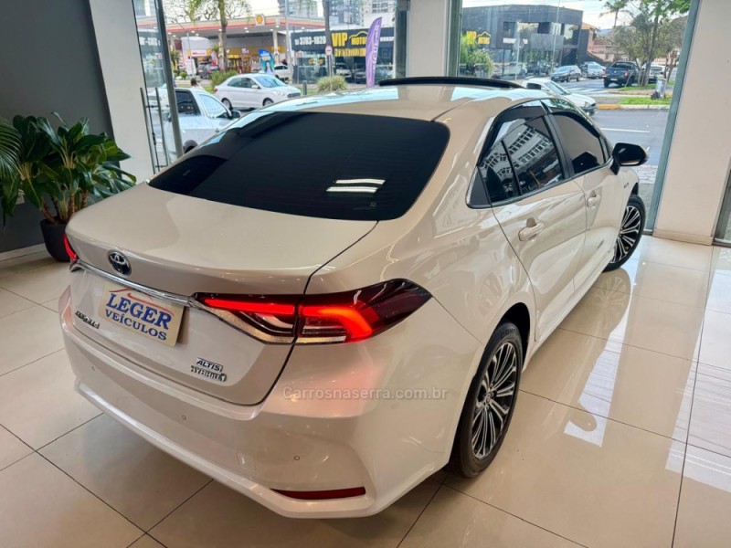 COROLLA 1.8 ALTIS PREMIUM 16V HÍBRIDO 4P AUTOMÁTICO - 2023 - SãO LEOPOLDO