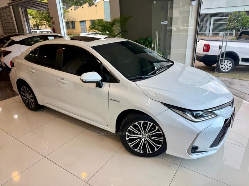 COROLLA 1.8 ALTIS PREMIUM 16V HÍBRIDO 4P AUTOMÁTICO - 2023 - SãO LEOPOLDO