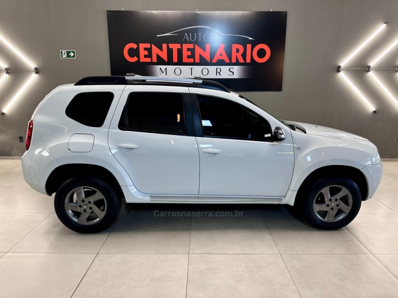 DUSTER 2.0 DYNAMIQUE 4X2 16V FLEX 4P AUTOMÁTICO - 2014 - SAPIRANGA
