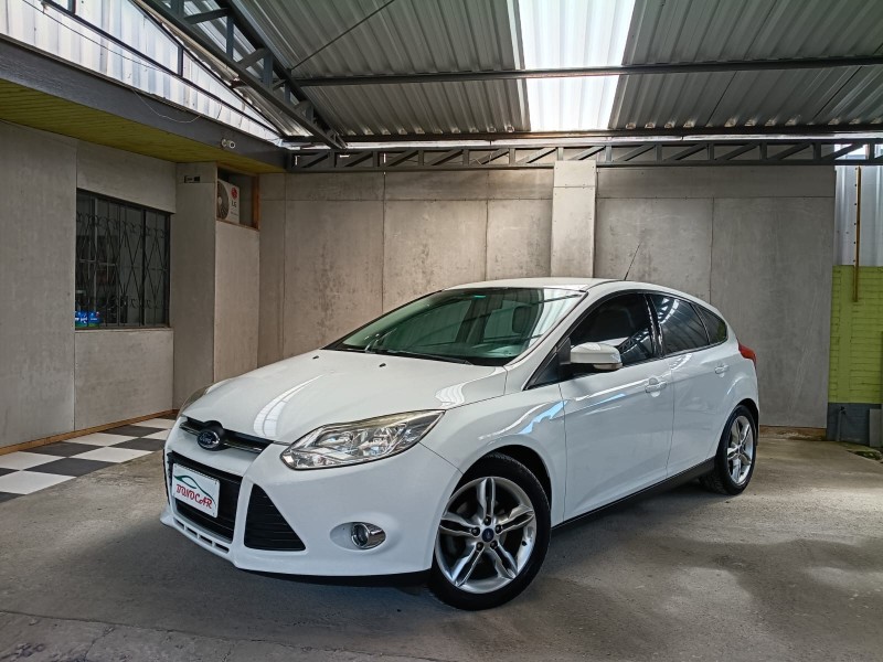 FOCUS 2.0 SE PLUS 16V FLEX 4P AUTOMÁTICO - 2015 - CAXIAS DO SUL