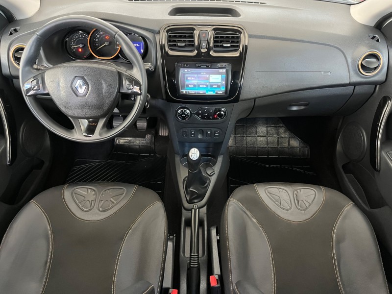 SANDERO 1.6 STEPWAY 8V FLEX 4P MANUAL - 2016 - CAXIAS DO SUL