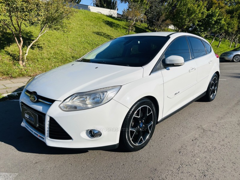 focus 2.0 titanium plus hatch 16v flex 4p auto 2015 bento goncalves
