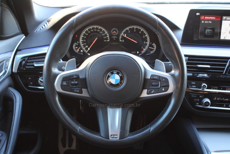 530I 2.0 M SPORT 16V TURBO GASOLINA 4P AUTOMÁTICO - 2018 - CAXIAS DO SUL