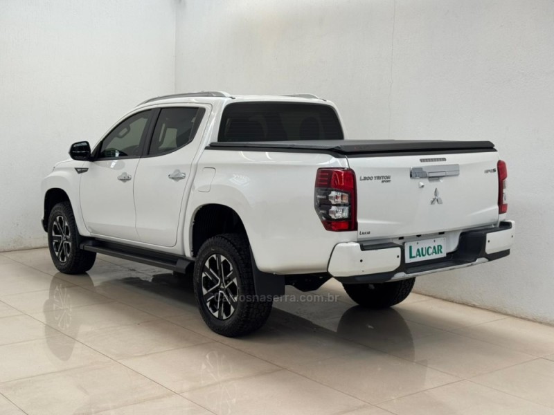 L200 TRITON  - 2023 - CASCA