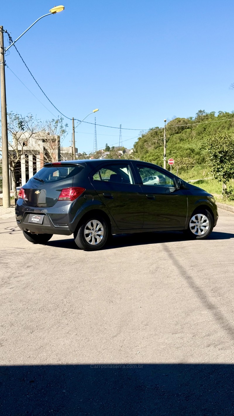 ONIX 1.0 LT 8V FLEX 4P MANUAL - 2019 - FLORES DA CUNHA