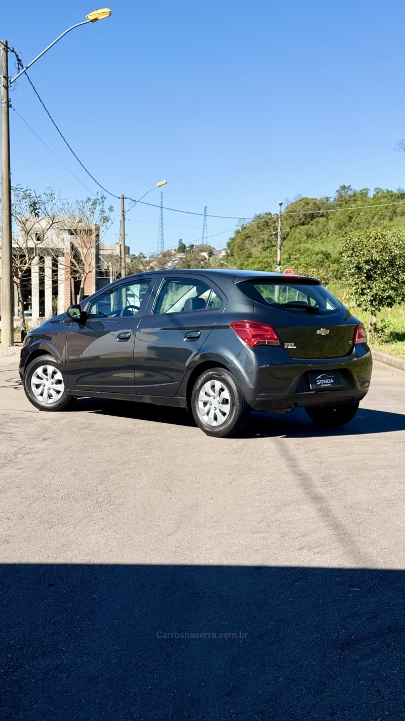 ONIX 1.0 LT 8V FLEX 4P MANUAL - 2019 - FLORES DA CUNHA