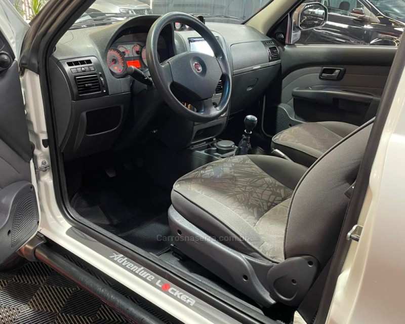 STRADA 1.8 MPI ADVENTURE LOCKER CE 8V FLEX 2P MANUAL - 2010 - VACARIA