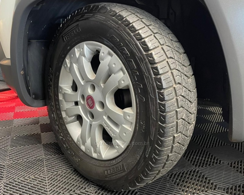 STRADA 1.8 MPI ADVENTURE LOCKER CE 8V FLEX 2P MANUAL - 2010 - VACARIA