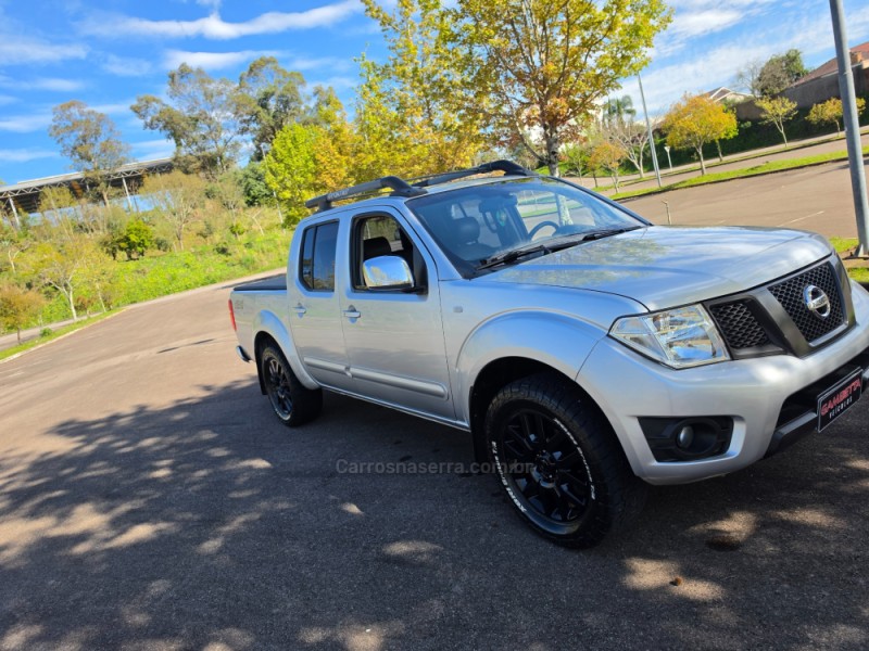 FRONTIER 2.5 SL 4X4 CD TURBO ELETRONIC DIESEL 4P AUTOMÁTICO