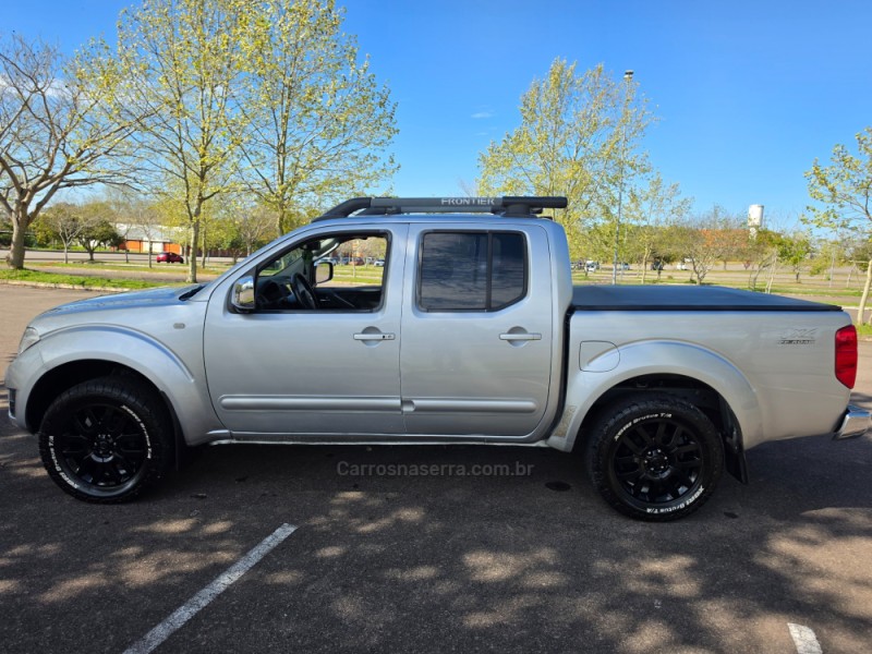 FRONTIER 2.5 SL 4X4 CD TURBO ELETRONIC DIESEL 4P AUTOMÁTICO - 2014 - BENTO GONçALVES