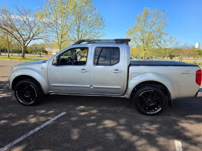 FRONTIER 2.5 SL 4X4 CD TURBO ELETRONIC DIESEL 4P AUTOMÁTICO - 2014 - BENTO GONçALVES