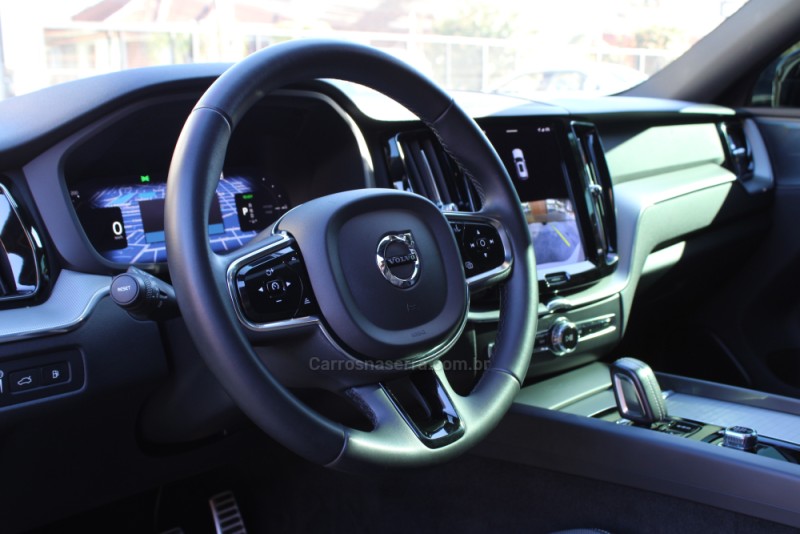 XC60 2.0 T8 R DESIGN HYBRID GASOLINA 4P AUTOMÁTICO - 2022 - CAXIAS DO SUL