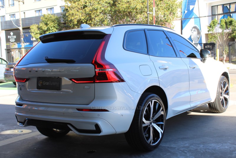 XC60 2.0 T8 R DESIGN HYBRID GASOLINA 4P AUTOMÁTICO - 2022 - CAXIAS DO SUL