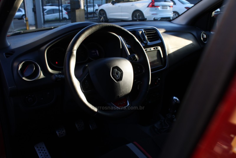 SANDERO 2.0 RS 16V FLEX 4P MANUAL - 2016 - CAXIAS DO SUL
