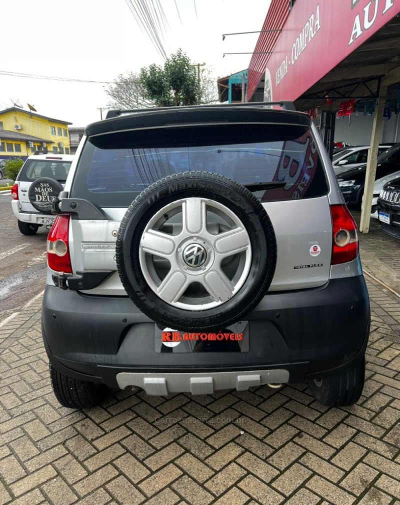 CROSSFOX 1.6 MI FLEX 8V 4P MANUAL - 2006 - PAROBé