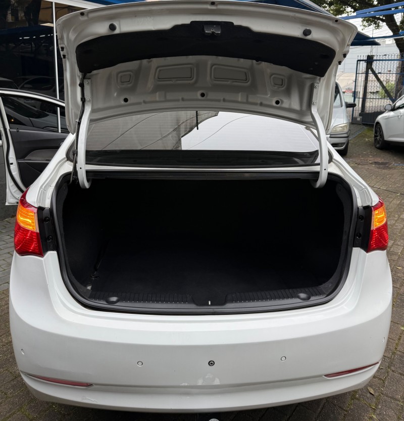 HB20S 1.6 PREMIUM 16V FLEX 4P AUTOMÁTICO - 2014 - CAXIAS DO SUL