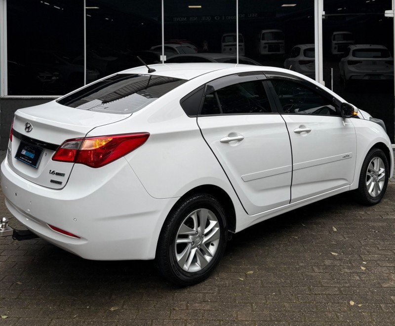 HB20S 1.6 PREMIUM 16V FLEX 4P AUTOMÁTICO - 2014 - CAXIAS DO SUL
