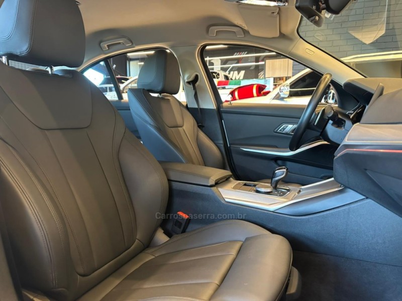 320I 2.0 SPORT 16V TURBO GASOLINA 4P AUTOMÁTICO - 2020 - CAXIAS DO SUL
