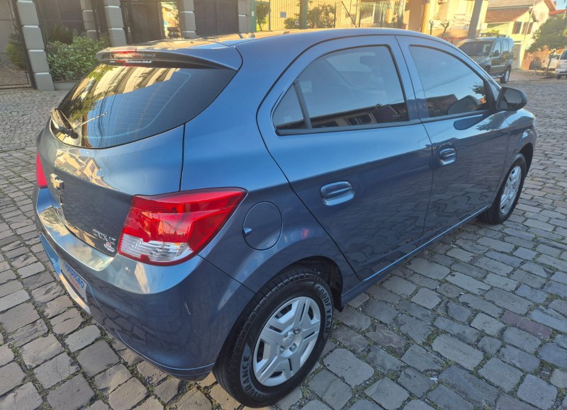 ONIX 1.0 LT 8V FLEX 4P MANUAL - 2015 - CAXIAS DO SUL