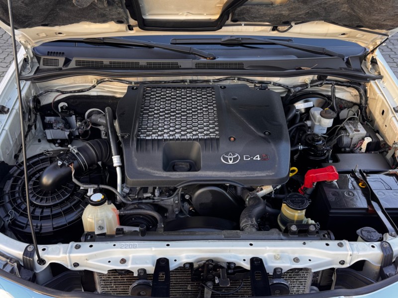 HILUX 3.0 SRV 4X4 CD 16V TURBO INTERCOOLER DIESEL 4P AUTOMÁTICO - 2015 - CAXIAS DO SUL