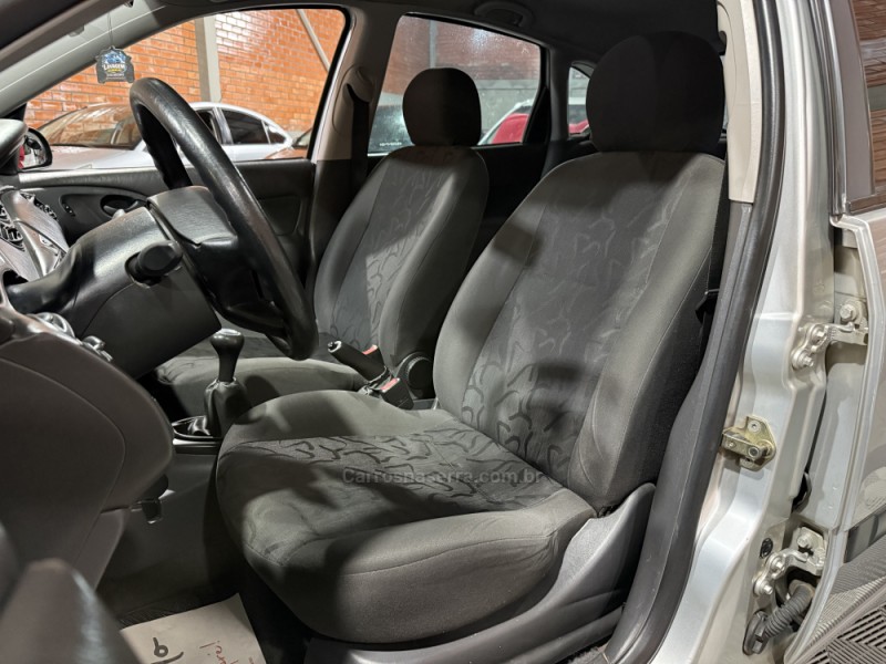FOCUS 1.6 GL 8V FLEX 4P MANUAL - 2008 - BENTO GONçALVES