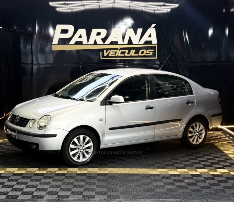 POLO SEDAN 1.6 8V GASOLINA 4P MANUAL - 2004 - ESTâNCIA VELHA