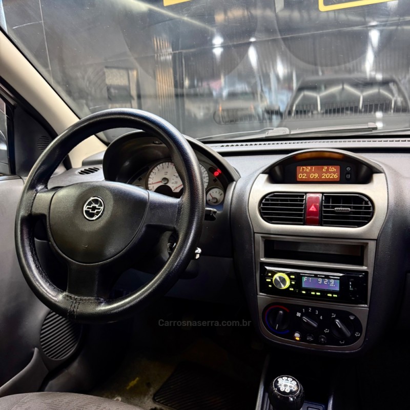 CORSA 1.8 MPFI PREMIUM SEDAN 8V FLEX 4P MANUAL - 2005 - ESTâNCIA VELHA