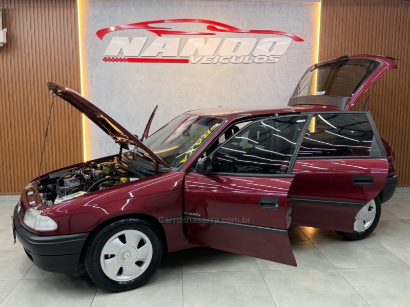 ASTRA 2.0 MPFI GLS 8V GASOLINA 4P MANUAL - 1995 - SAPIRANGA