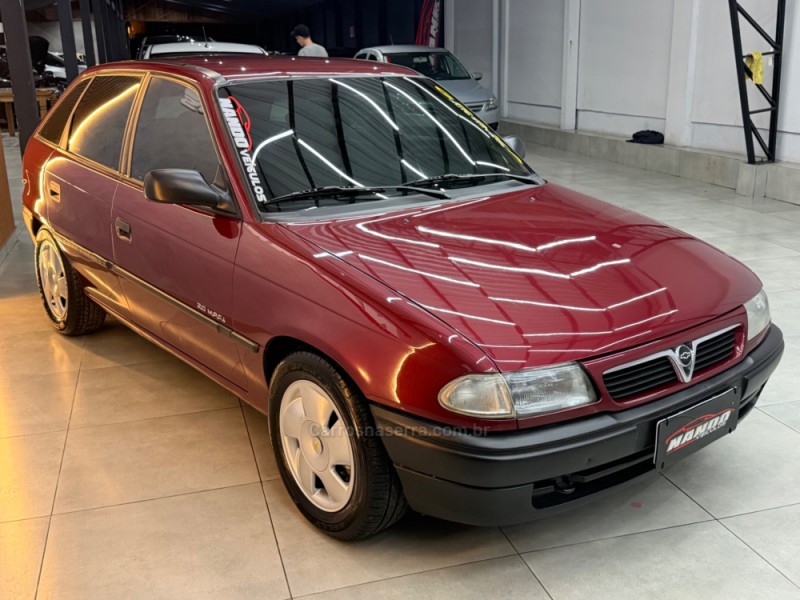 ASTRA 2.0 MPFI GLS 8V GASOLINA 4P MANUAL - 1995 - SAPIRANGA