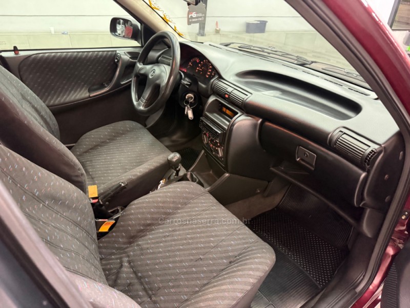 ASTRA 2.0 MPFI GLS 8V GASOLINA 4P MANUAL - 1995 - SAPIRANGA