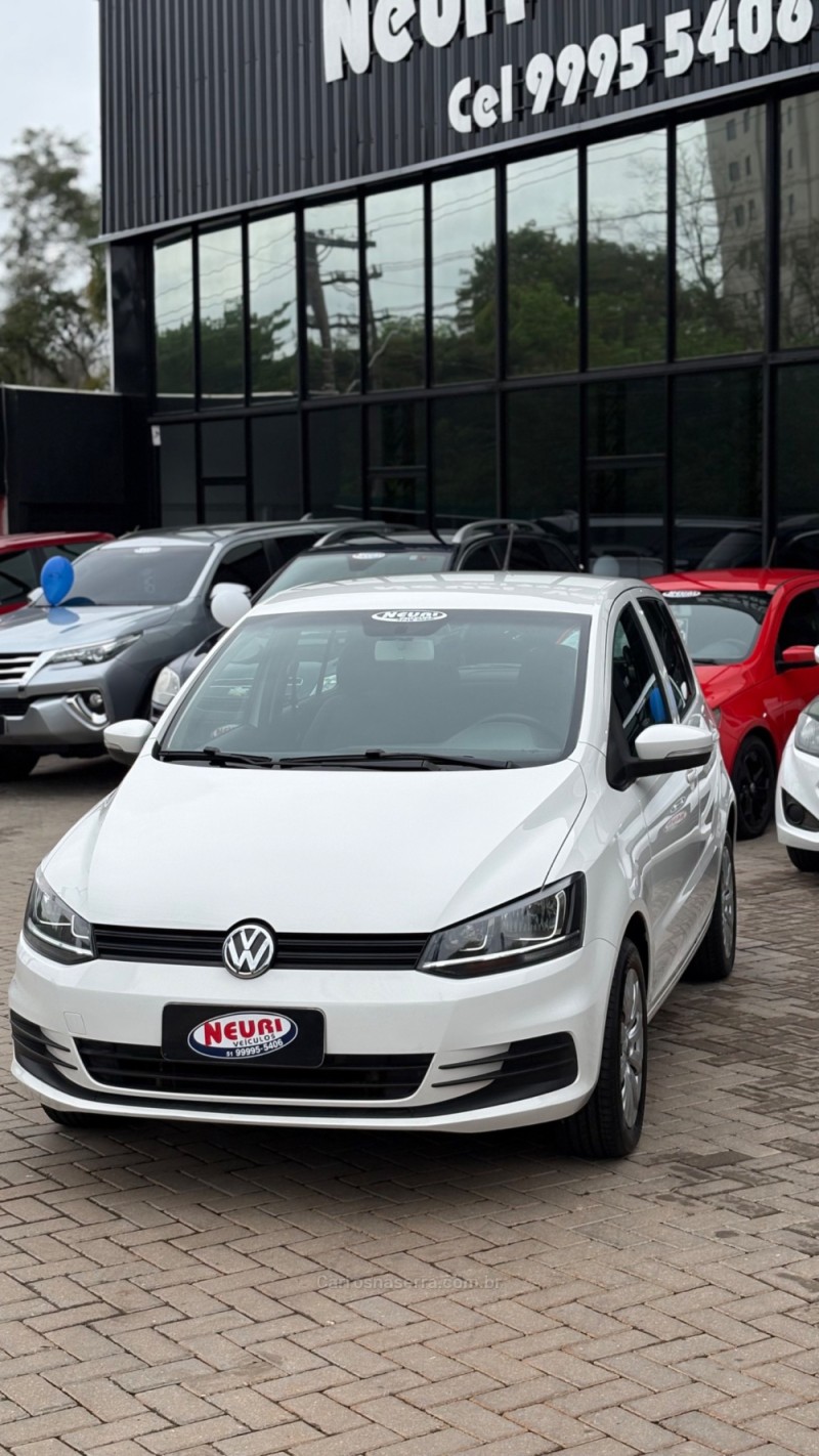 FOX 1.0 MI TRENDLINE 8V FLEX 4P MANUAL - 2017 - LAJEADO