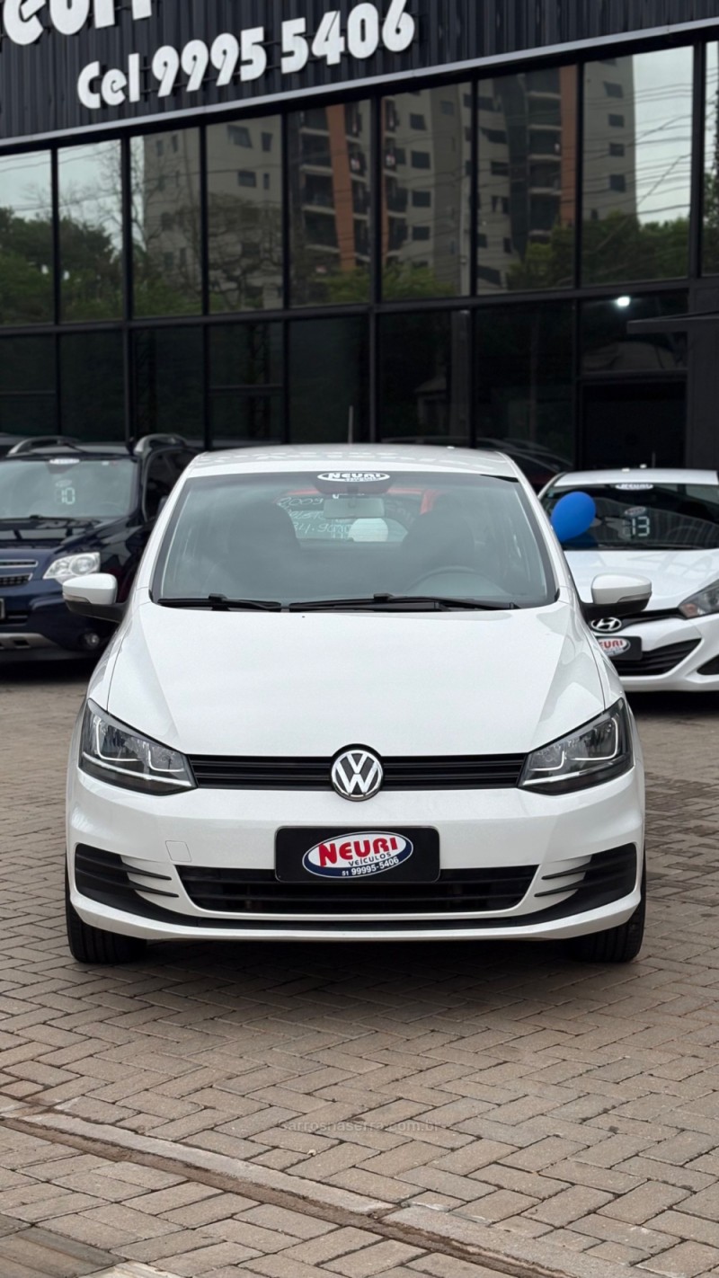 FOX 1.0 MI TRENDLINE 8V FLEX 4P MANUAL - 2017 - LAJEADO