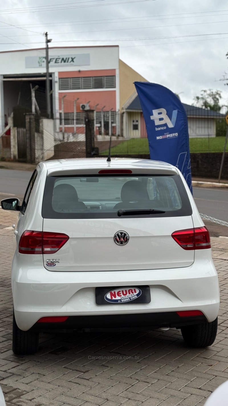 FOX 1.0 MI TRENDLINE 8V FLEX 4P MANUAL - 2017 - LAJEADO