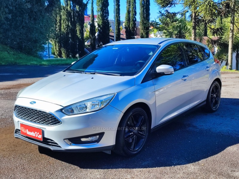 focus 1.6 s hatch 16v flex 4p automatico 2016 farroupilha