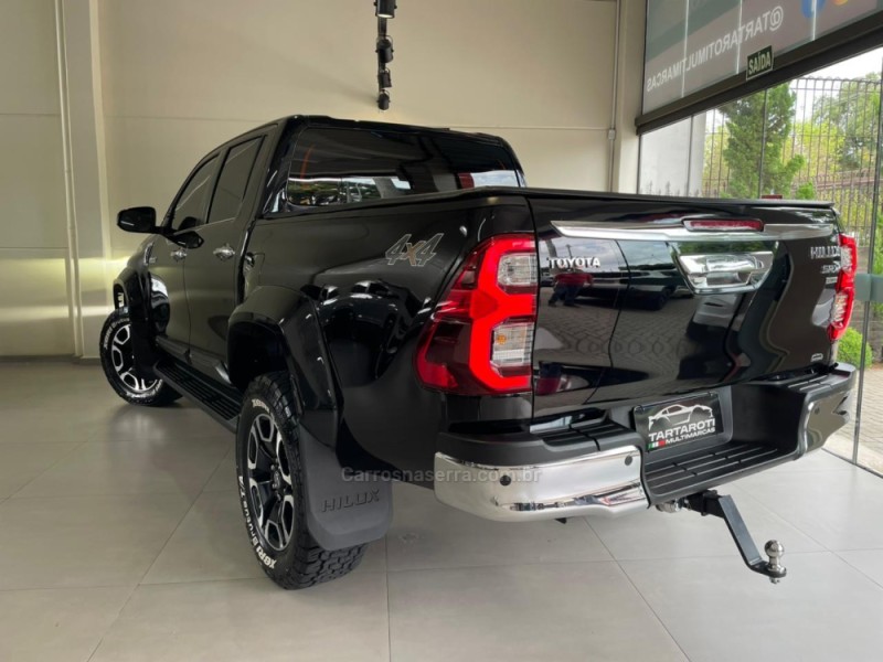 HILUX 2.8 SRX PLUS 4X4 CD TURBO DIESEL 4P AUTOMÁTICO - 2024 - CAXIAS DO SUL
