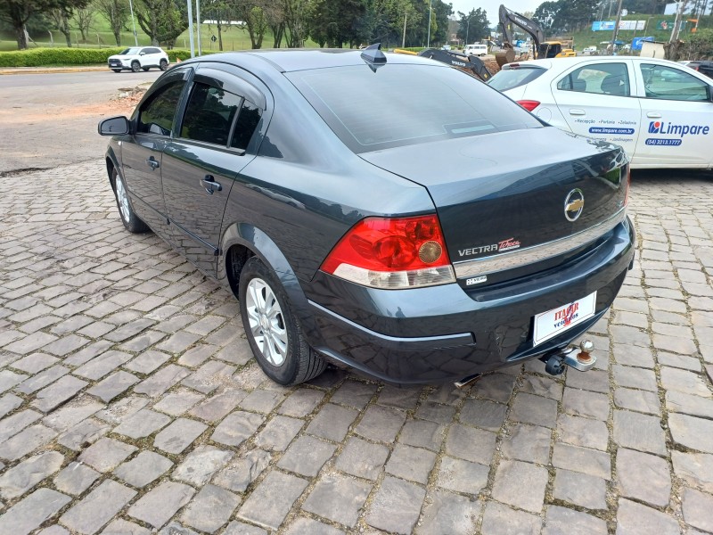 VECTRA 2.0 MPFI EXPRESSION 8V FLEX 4P MANUAL - 2009 - FLORES DA CUNHA