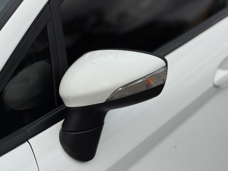 FIESTA 1.6 SE HATCH 16V FLEX 4P MANUAL - 2015 - DOIS IRMãOS