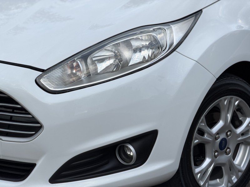 FIESTA 1.6 SE HATCH 16V FLEX 4P MANUAL - 2015 - DOIS IRMãOS