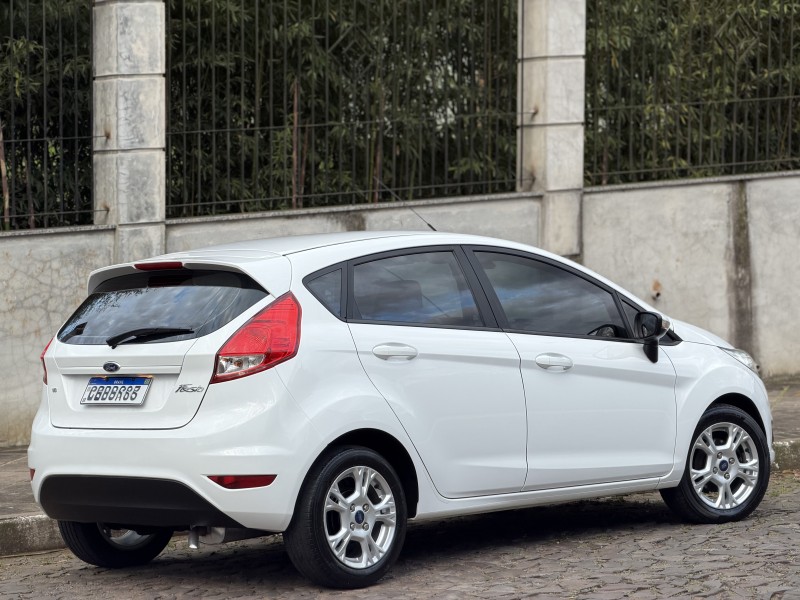 FIESTA 1.6 SE HATCH 16V FLEX 4P MANUAL - 2015 - DOIS IRMãOS