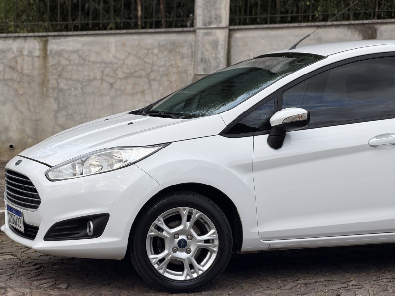 FIESTA 1.6 SE HATCH 16V FLEX 4P MANUAL - 2015 - DOIS IRMãOS