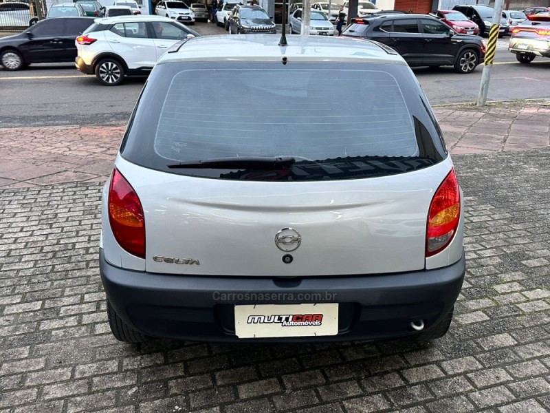 CELTA 1.0 MPFI 8V GASOLINA 2P MANUAL - 2002 - CAMPO BOM