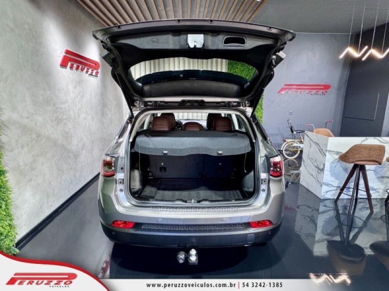 COMPASS 2.0 16V DIESEL LIMITED 4X4 AUTOMÁTICO - 2021 - NOVA PRATA