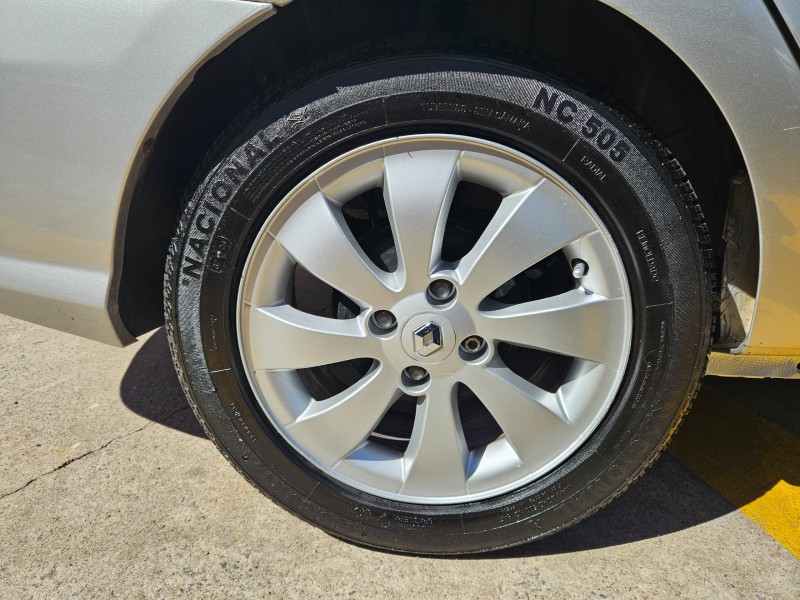 SYMBOL 1.6 PRIVILÈGE 16V FLEX 4P MANUAL - 2011 - CAXIAS DO SUL