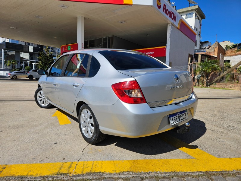SYMBOL 1.6 PRIVILÈGE 16V FLEX 4P MANUAL - 2011 - CAXIAS DO SUL