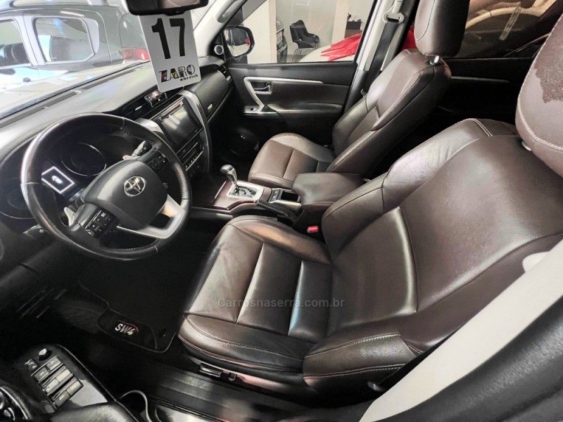 HILUX SW4 2.8 SRX 4X4 16V TURBO INTERCOOLER DIESEL 4P AUTOMÁTICO - 2017 - CARLOS BARBOSA
