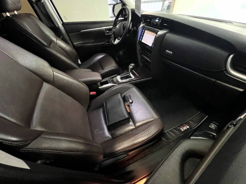 HILUX SW4 2.8 SRX 4X4 16V TURBO INTERCOOLER DIESEL 4P AUTOMÁTICO - 2017 - CARLOS BARBOSA